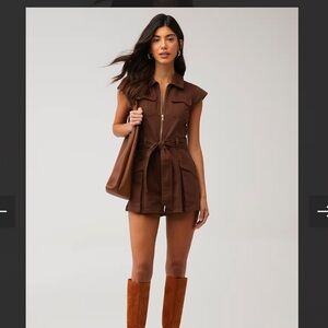 MINKPINK
AYLA SCALLOPED PLAYSUIT